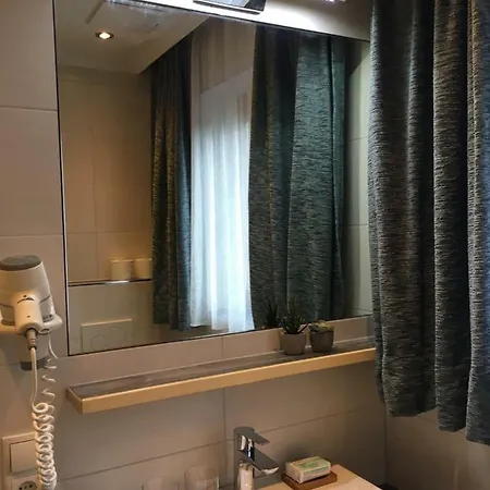 Garni Petter Pensionat 4*